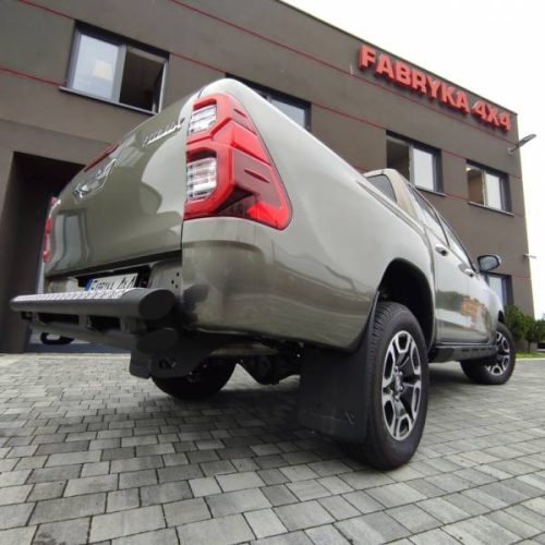 Bara spate pentru Toyota Hilux Revo 2020-_